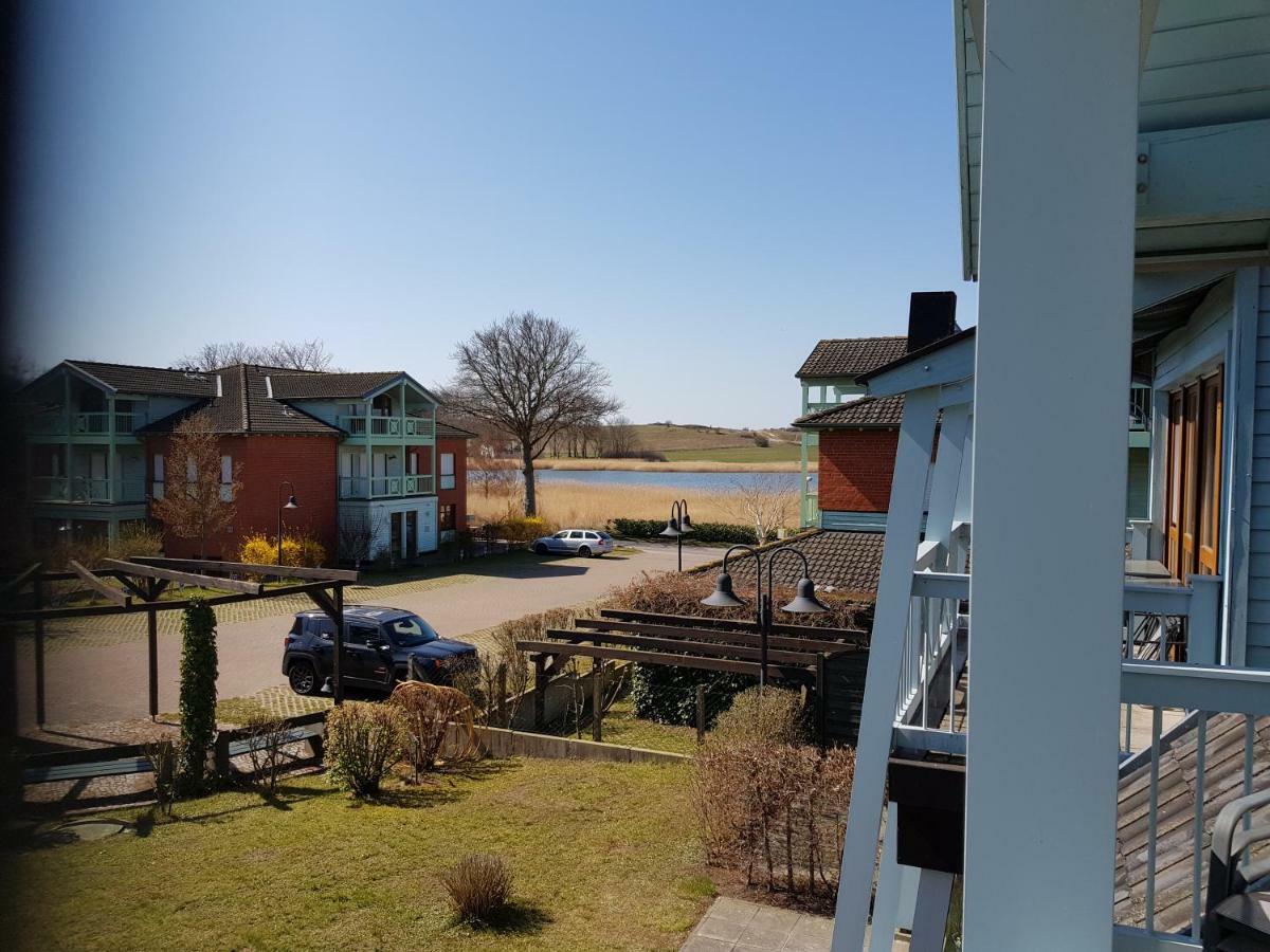 Ferienwohnung 4 Im Haus Am See Mit Wintergarten Und Terrasse Seedorf  Номер фото